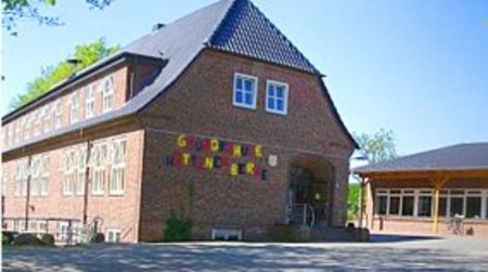 Schulgebäudevon außen